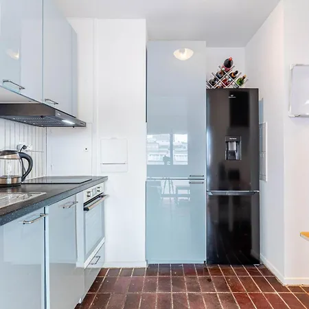 Guestready - Modern Comfort Near Arc De Triomphe Apartment *